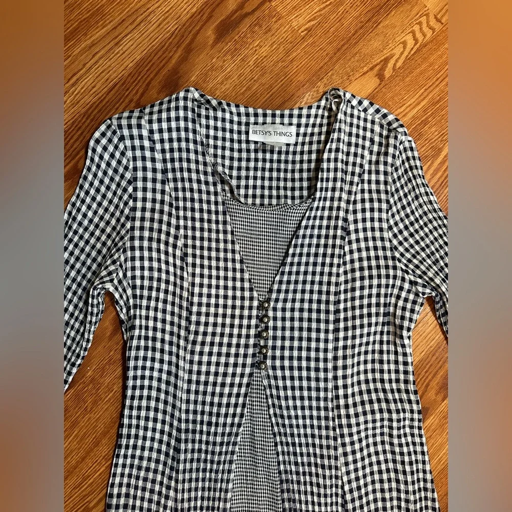 Elegant Navy and White Checkered Midi Dress - Picture 2 of 10